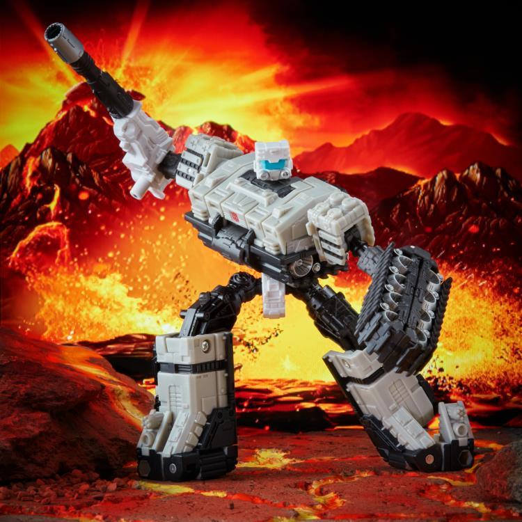 Transformers War for Cybertron: Kingdom Deluxe Slammer - ToyRift